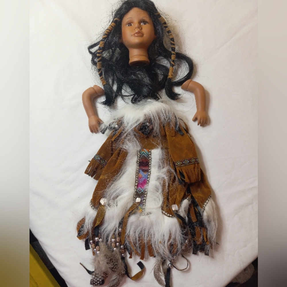 Vtg Cathay Collection Native American  Porcelain Head And Arms